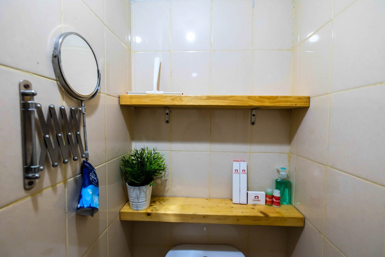 Bathroom 3, Bright Studio Apartment Serpong Greenview, South Tangerang