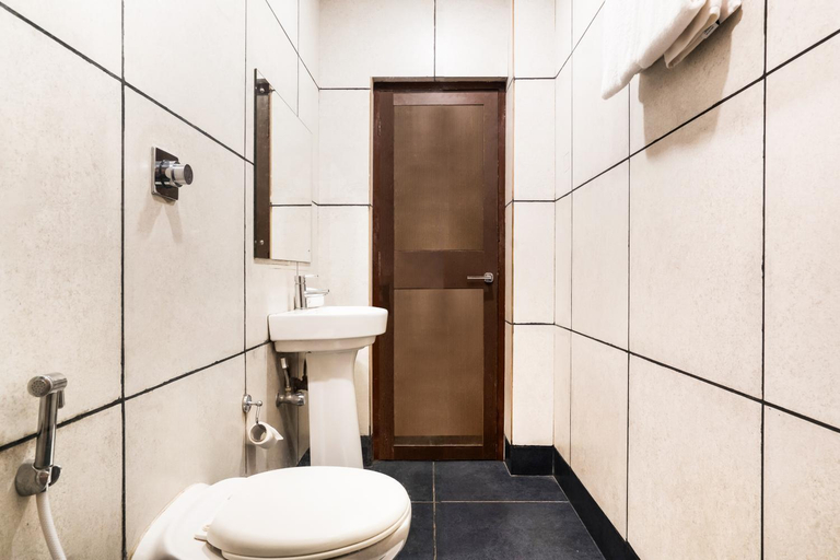 Bathroom 4, Mount Embassy Siliguri, Darjiling