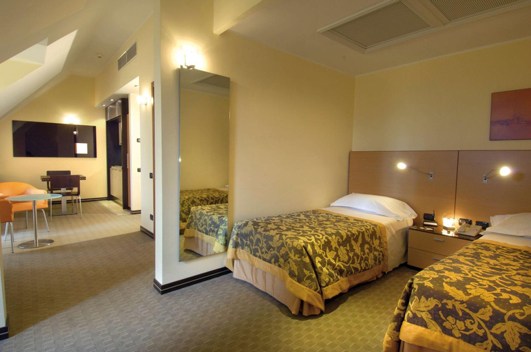 Bedroom 24