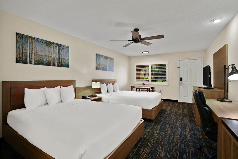 Bedroom 3, La Fuente Inn & Suites, Yuma
