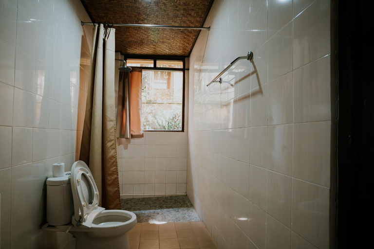 Bathroom 5, Jati 3 Bungalows, Gianyar