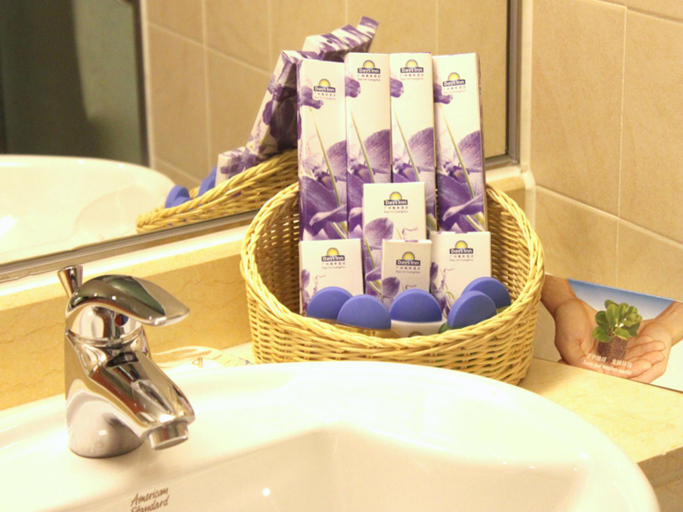 Bathroom 4, Days Inn by Wyndham Guangzhou, Guangzhou