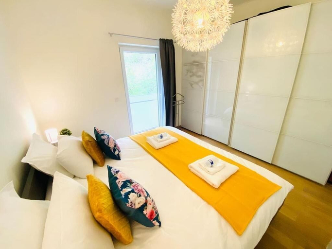 Bedroom 2, Large 3bedrooms with Terrace and Parking, Luxembourg