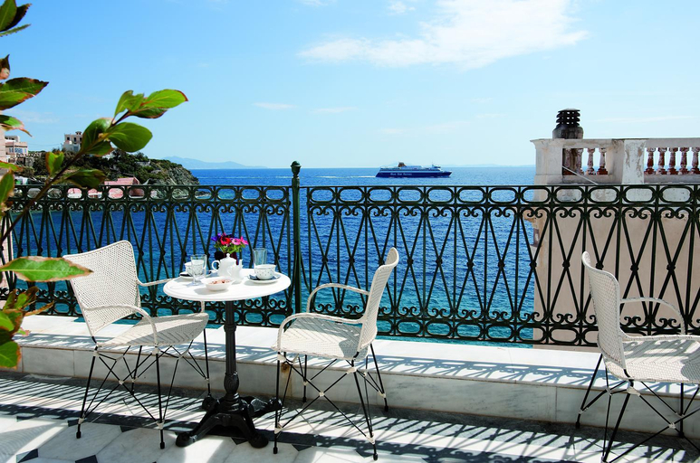 Food & Drinks 5, Hotel Ploes, South Aegean