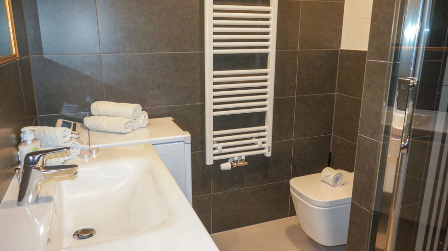 Bathroom 3, Zora Exclusive Apartments by CHORS, Bratislava II
