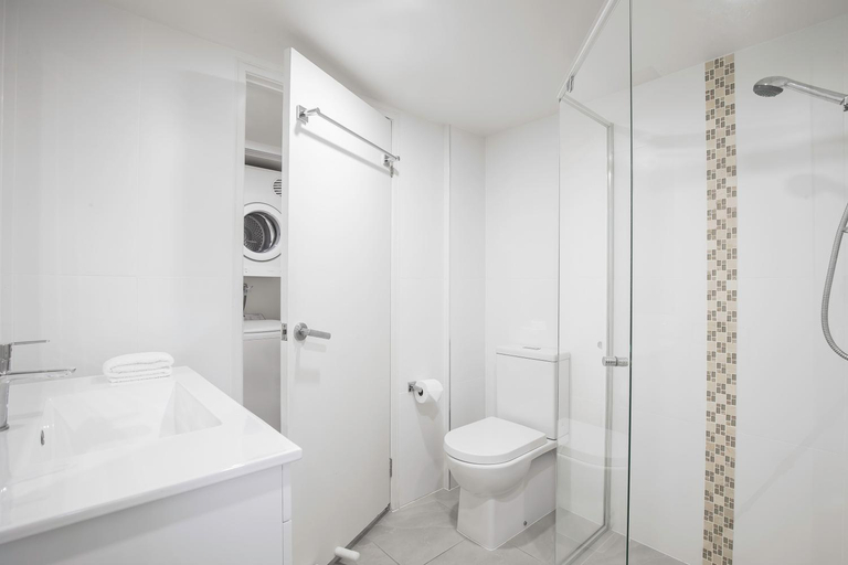 Bathroom 3, BreakFree Diamond Beach Broadbeach, Gold Coast