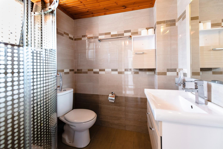 Bathroom 4, Thermios Apollon, West Greece