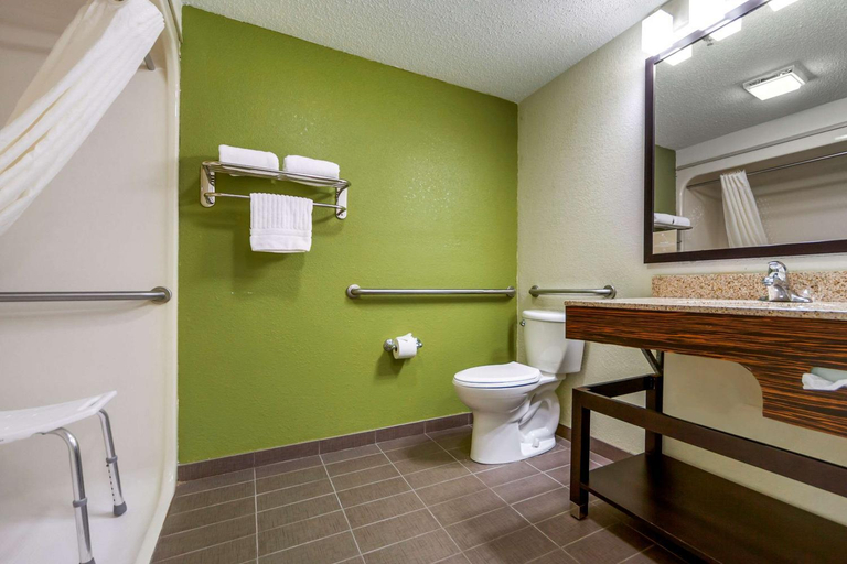 Bathroom 4, Sleep Inn Grand Island North, Hall