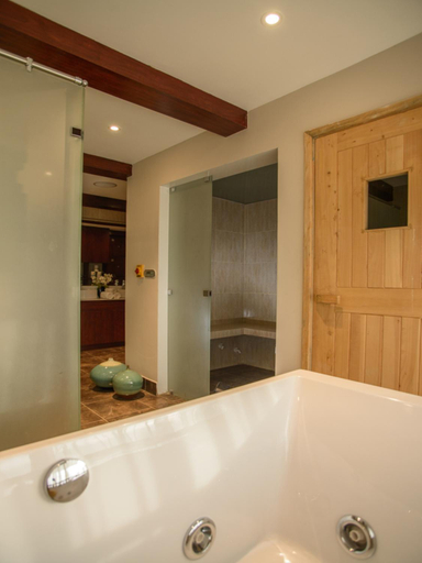 Bathroom 4, Cloud Hotel and Suites, Westlands