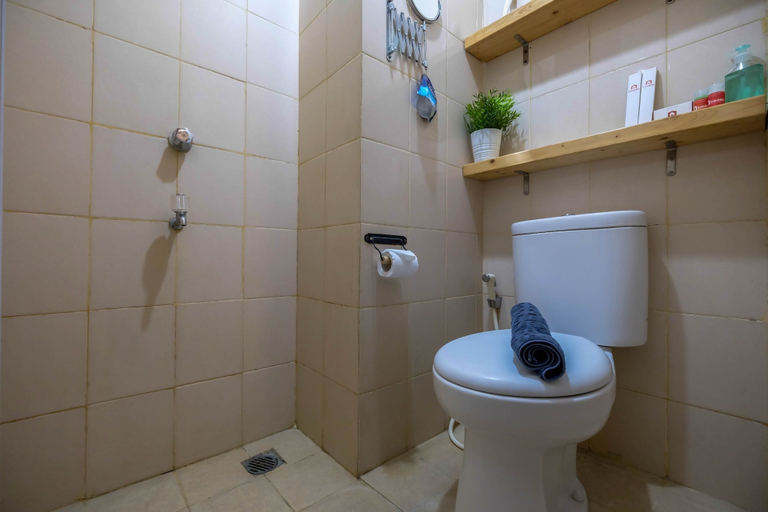 Bathroom 3, Bright Studio Apartment Serpong Greenview, Tangerang Selatan