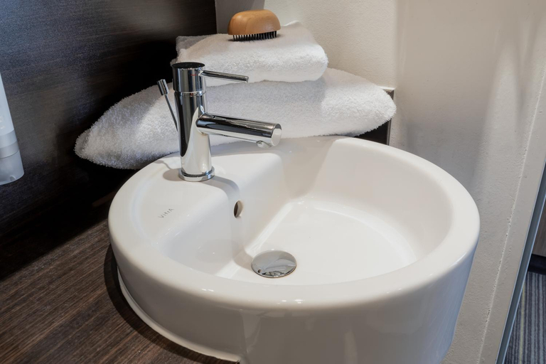 Bathroom 3, Garner Hotel Berlin - Spandau, Berlin