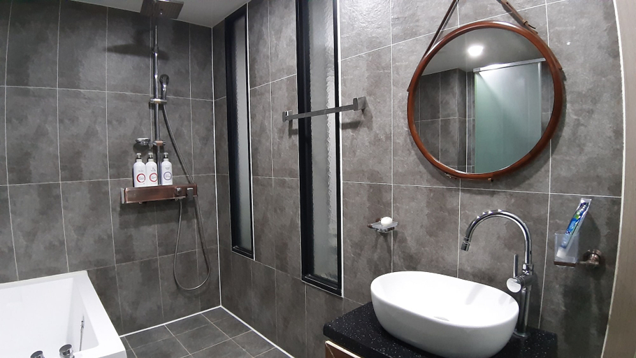 Bathroom 3, Seosan November Hotel, Seosan