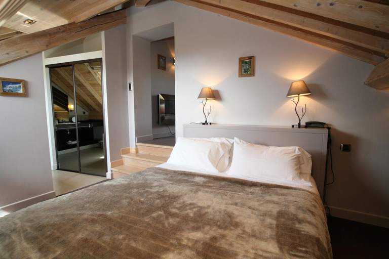Others 4, Hotel Corrieu, Pyrénées-Orientales