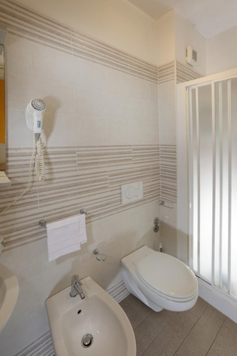 Bathroom 4, La Querceta, Pistoia