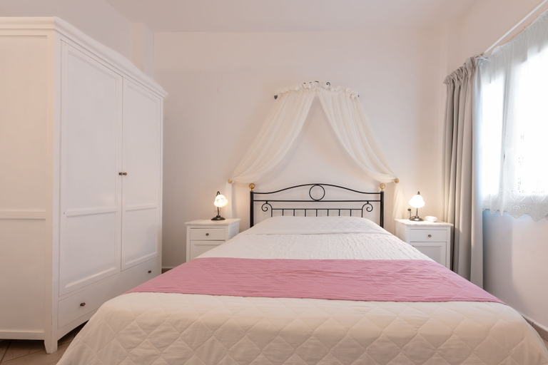 Bedroom 5, Reverie Santorini Hotel, South Aegean