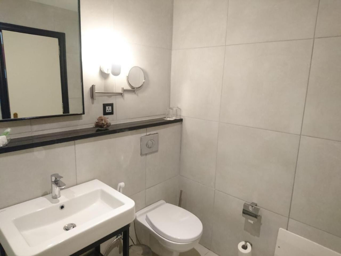 Bathroom 4, The Conroy Boutique Hotel, Wadi Essier