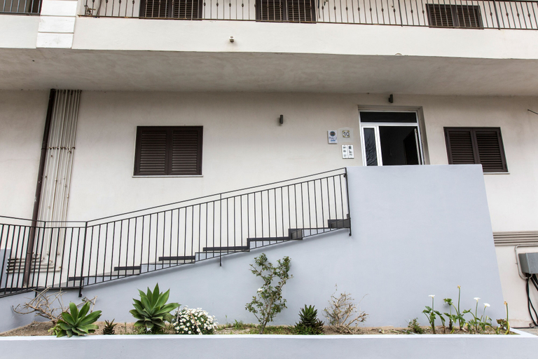 Exterior & Views, Malu Suites, Messina