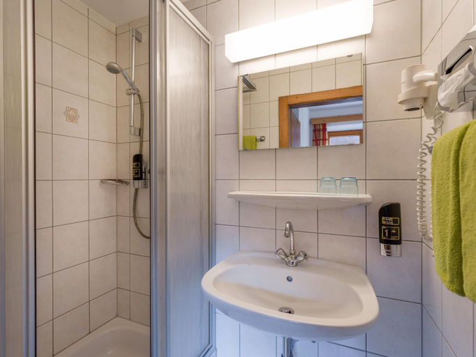 Bathroom 3, Gasthof zur Post, Schwaz