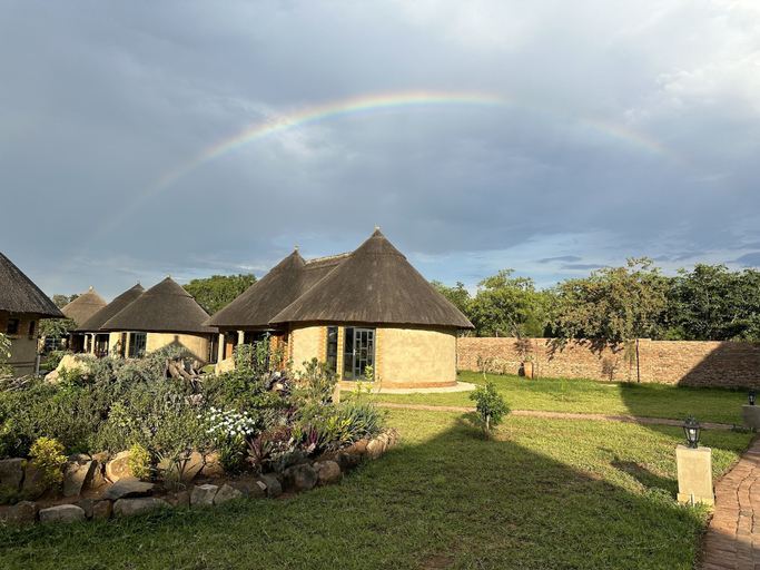 Exterior & Views 2, Peniel Retreat Centre, Hwange