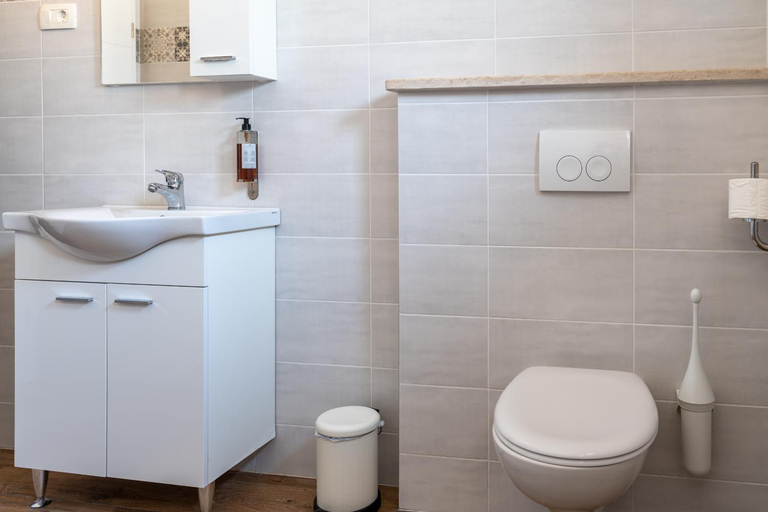 Bathroom 4, Hotel Stara sola - Oleander Resort, Piran