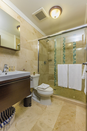 Bathroom 3, Palm Aruba Condos