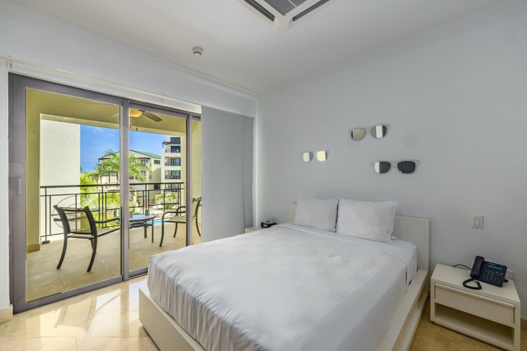 Bedroom 2, Palm Aruba Condos