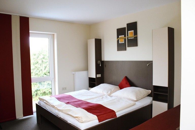 Bedroom 2, Arena Hotel, Segeberg