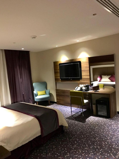 Bedroom 3, Golden Tulip Al Khobar Hotel, Al Khobar