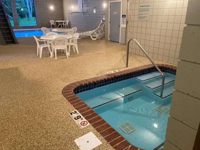 Sport & Beauty 2, Walker Hotel, Cass