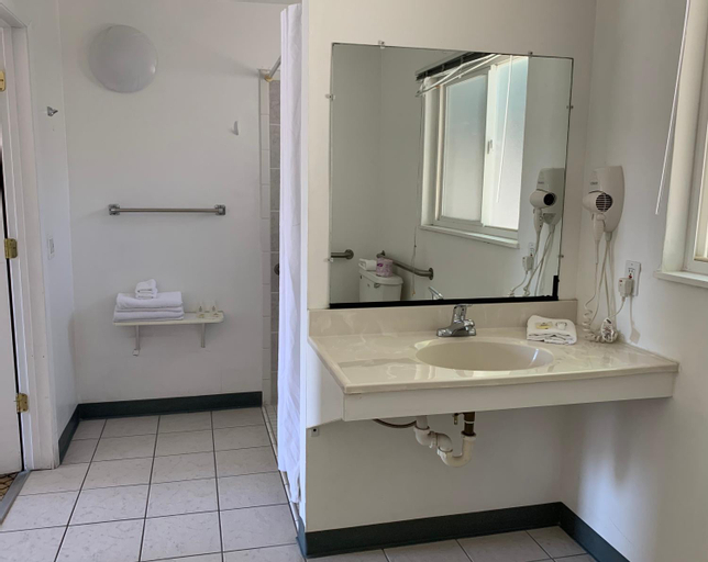 Bathroom 3