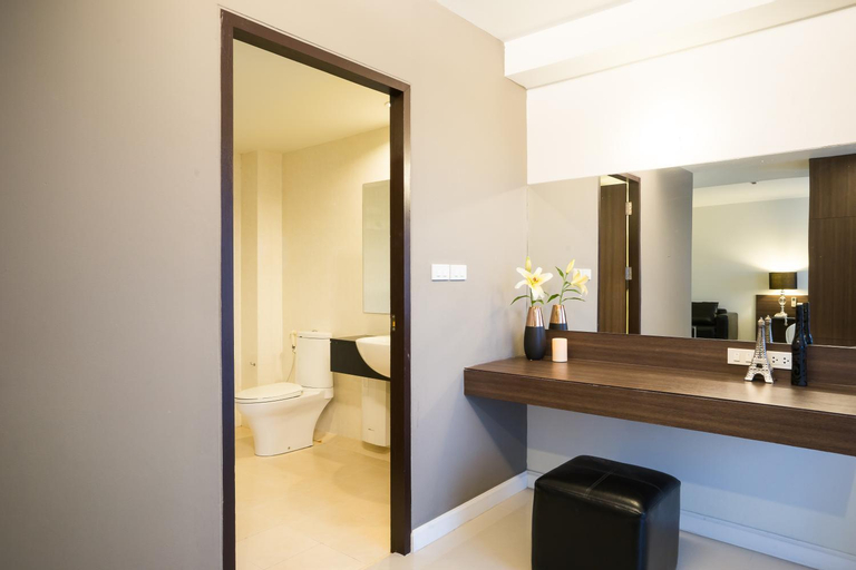 Bathroom 6