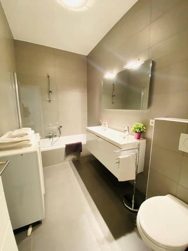 Bathroom 3, Large 3bedrooms with Terrace and Parking, Luxembourg