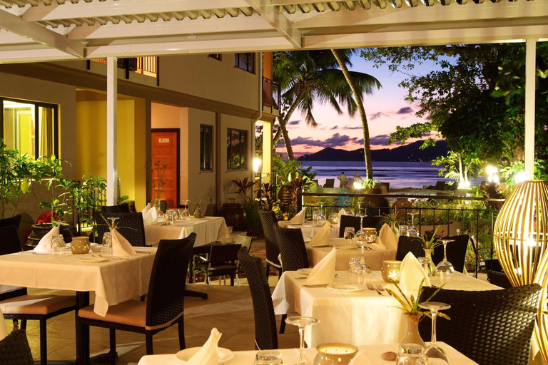 Food & Drinks 5, Le Repaire Hotel