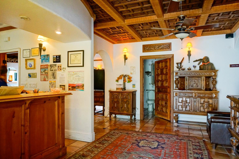 Public Area 2, Chantico Inn, Ventura