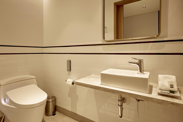 Bathroom 20