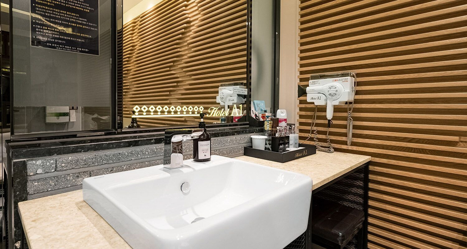 Bathroom 3, Pohang A1 Hotel Yeongildae Branch, Pohang