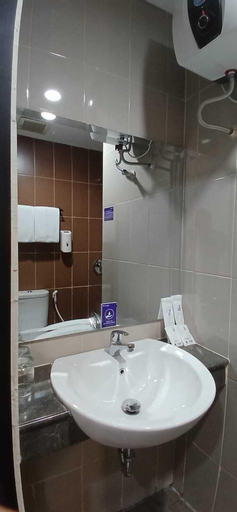 Bathroom 3