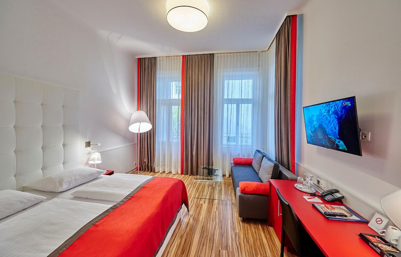 Bedroom 3, Hotel Zipser, Wien