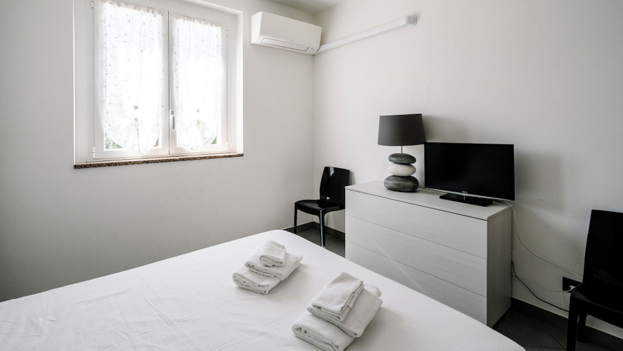 Bedroom 3, Mimosa 1 int 7, Imperia