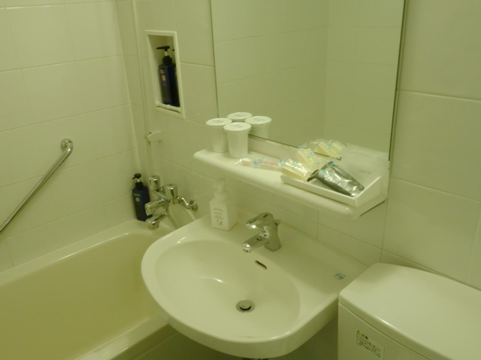Bathroom 11