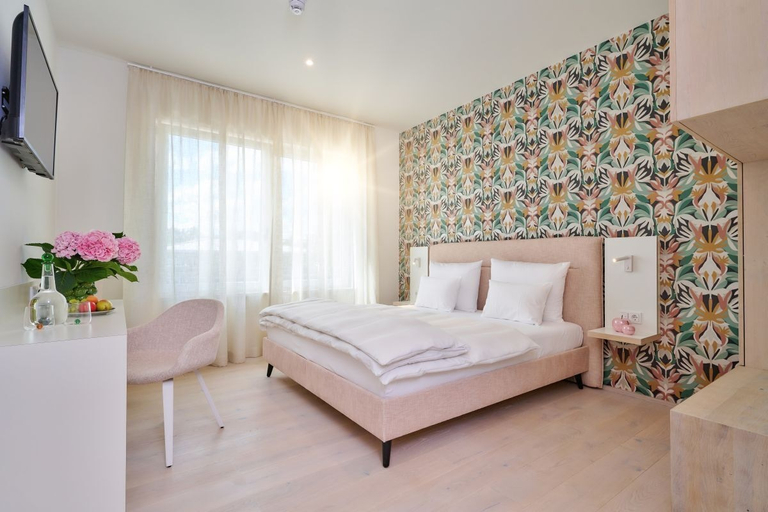Bedroom 3, Hotel der Einrichter, Straubing