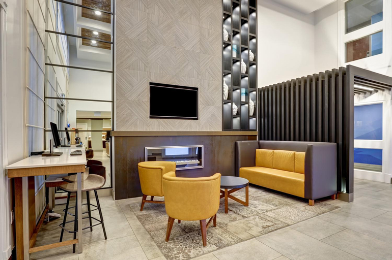 Public Area 4, Holiday Inn Express WHITBY OSHAWA, Durham