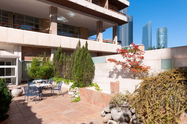 Exterior & Views 2, Hotel Madrid Chamartín Affiliated by Meliá, Madrid