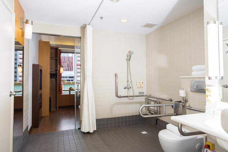 Bathroom 23
