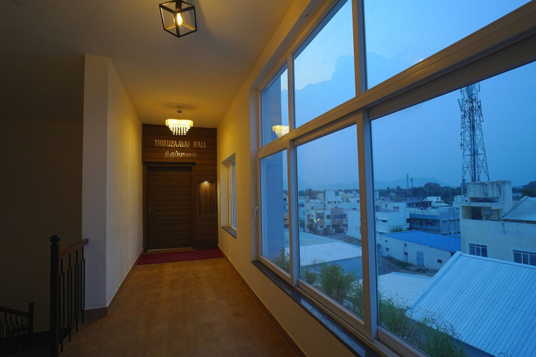 Others 5, Hotel Seasons, Tiruvannamalai