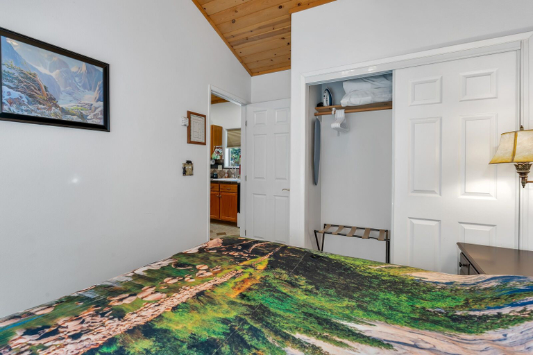 Bedroom 2, Yosemite Woods - Charming Upper Unit in Ynp!, Mariposa