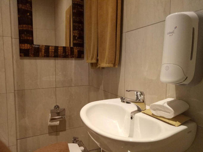 Bathroom 5
