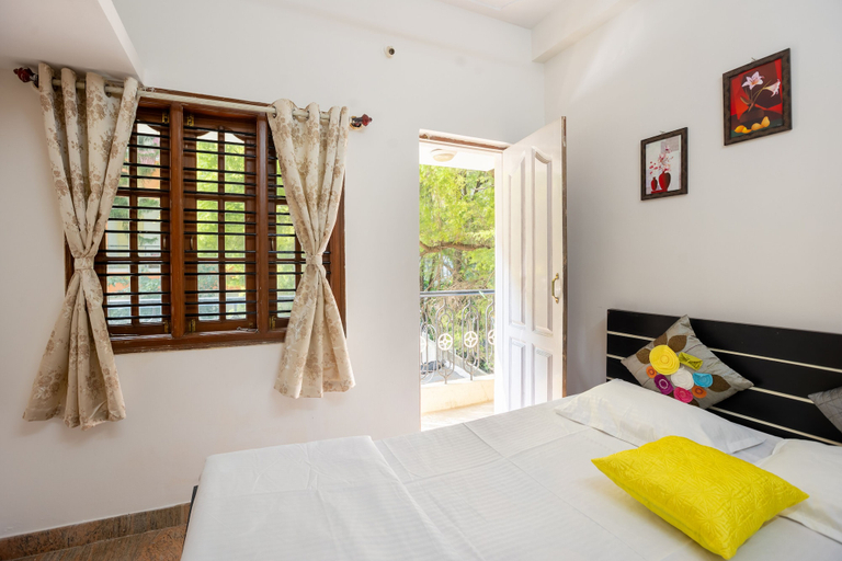 Bedroom, Shree Miththam Apartment, Bangalore