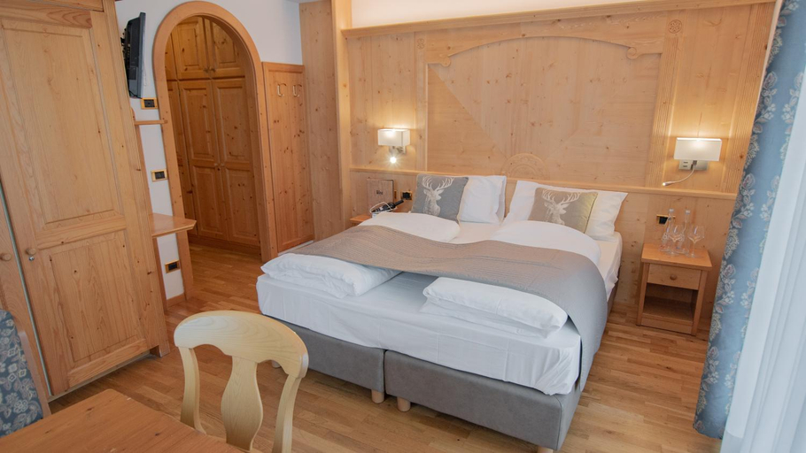 Bedroom 3, Hotel Diamant Park, Trento