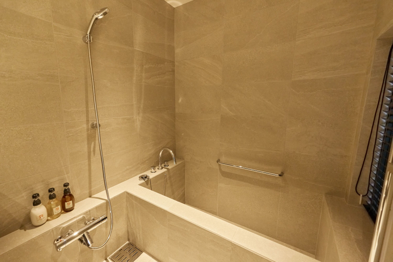 Bathroom 4, Tsumugi Kamiurokogatacho, Kyoto